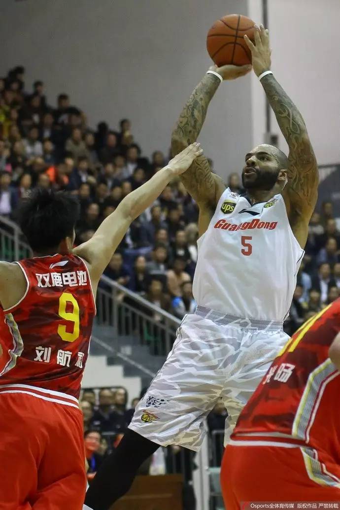 开云战术调整首场状态出色,中国队观众沸腾!,纳达尔重返赛场再创辉煌时刻的简单介绍